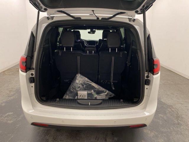 New 2026 Chrysler Pacifica Select image 28