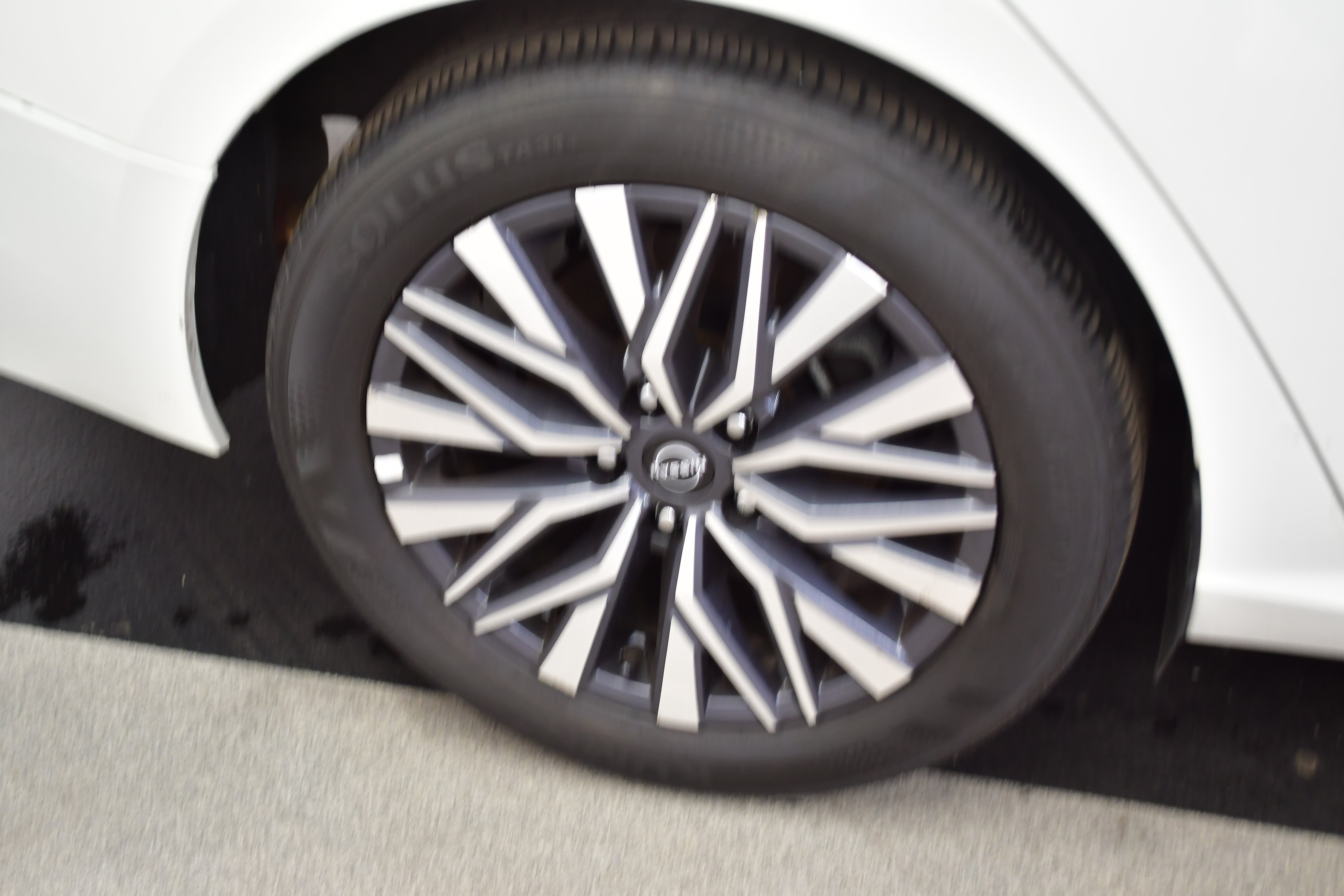 Used 2025 Nissan Altima 2.5 SV image 33