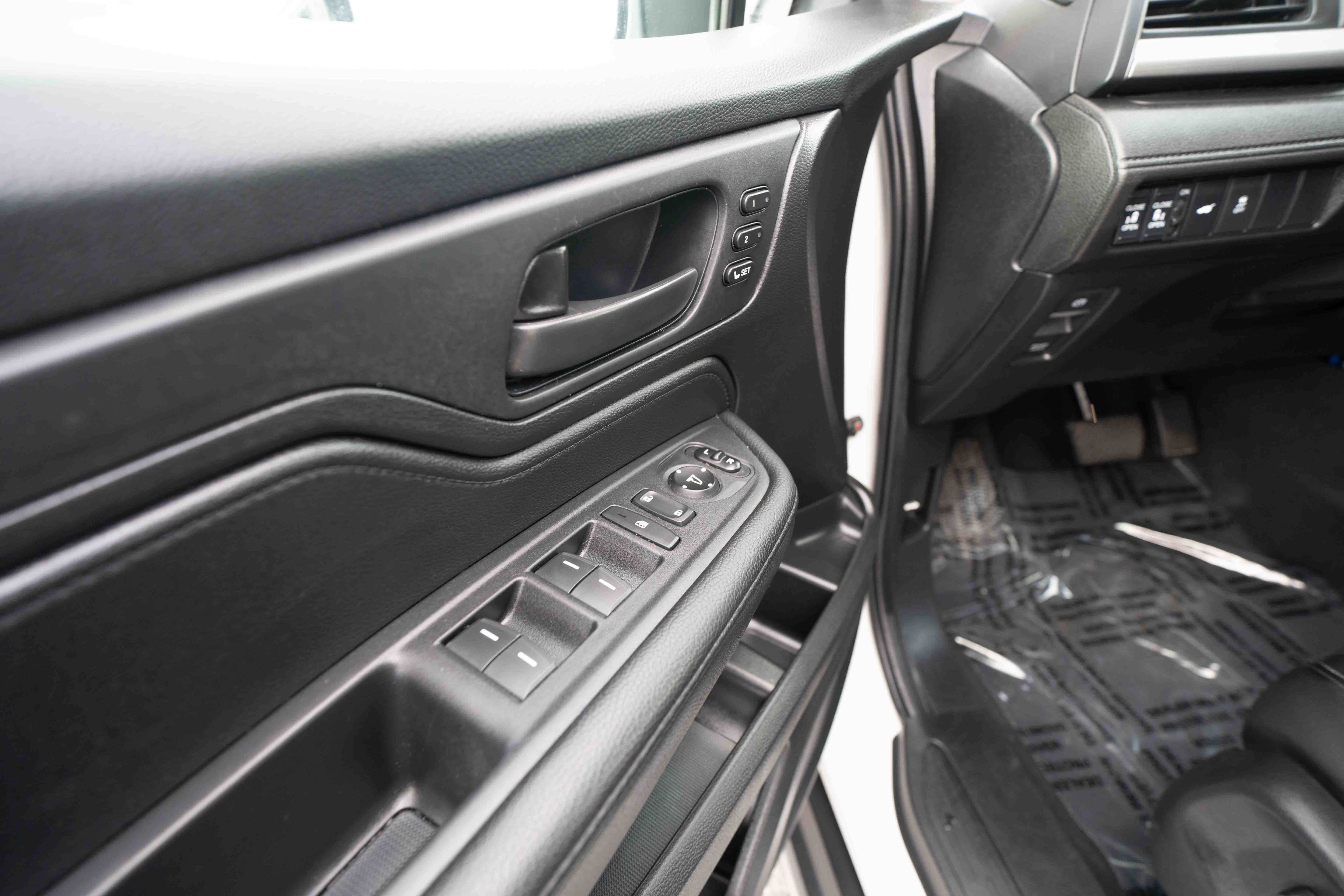 Used 2025 Honda Odyssey EX-L image 7