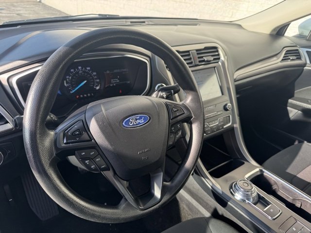 Certified 2020 Ford Fusion SE image 29
