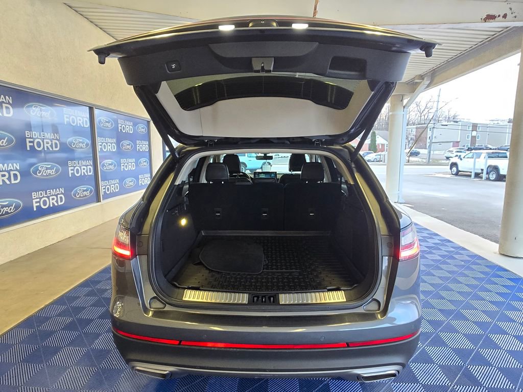 Used 2022 Lincoln Nautilus Reserve w/ Equipment Group 201A image 10