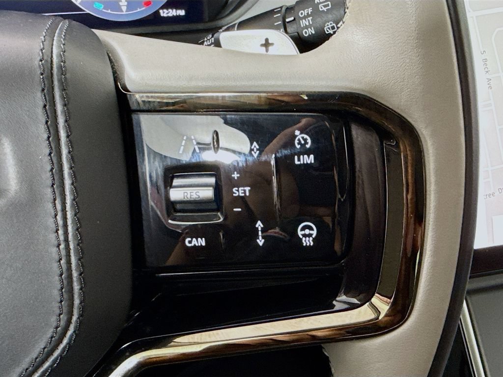 Used 2024 Land Rover Range Rover Velar S AWD/4WD image 12