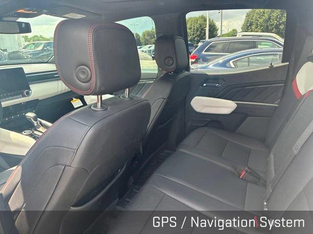 Used 2024 GMC Canyon AT4X AWD/4WD image 13