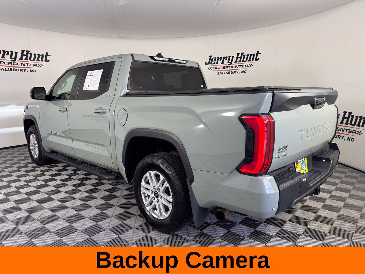 Used 2024 Toyota Tundra SR5 w/ SR5 Premium Package AWD/4WD image 10