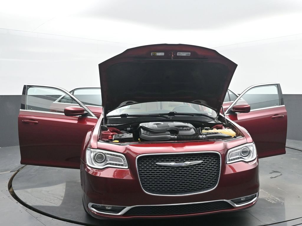 Used 2016 Chrysler 300 Limited image 52