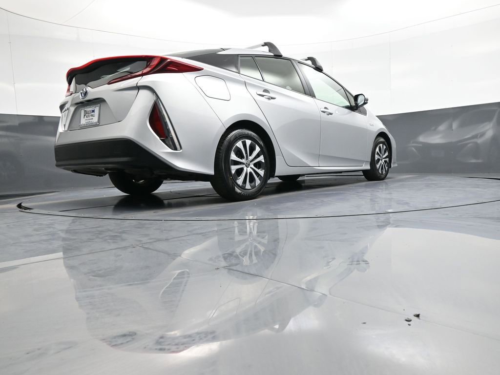 Used 2022 Toyota Prius Prime LE FWD image 30