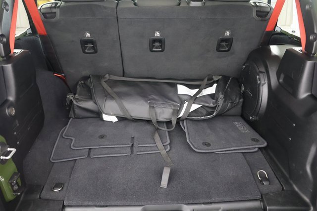 Used 2020 Jeep Wrangler Unlimited Rubicon w/ Quick Order Package 28Y Recon image 21