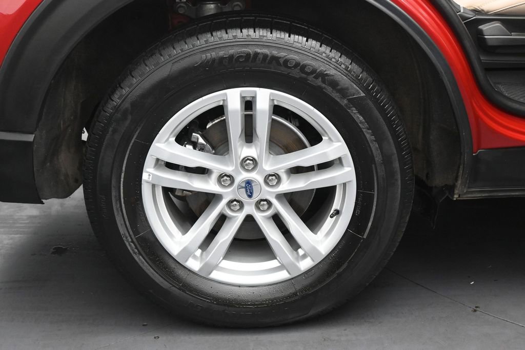 Used 2022 Ford Explorer XLT w/ Equipment Group 202A AWD/4WD image 36