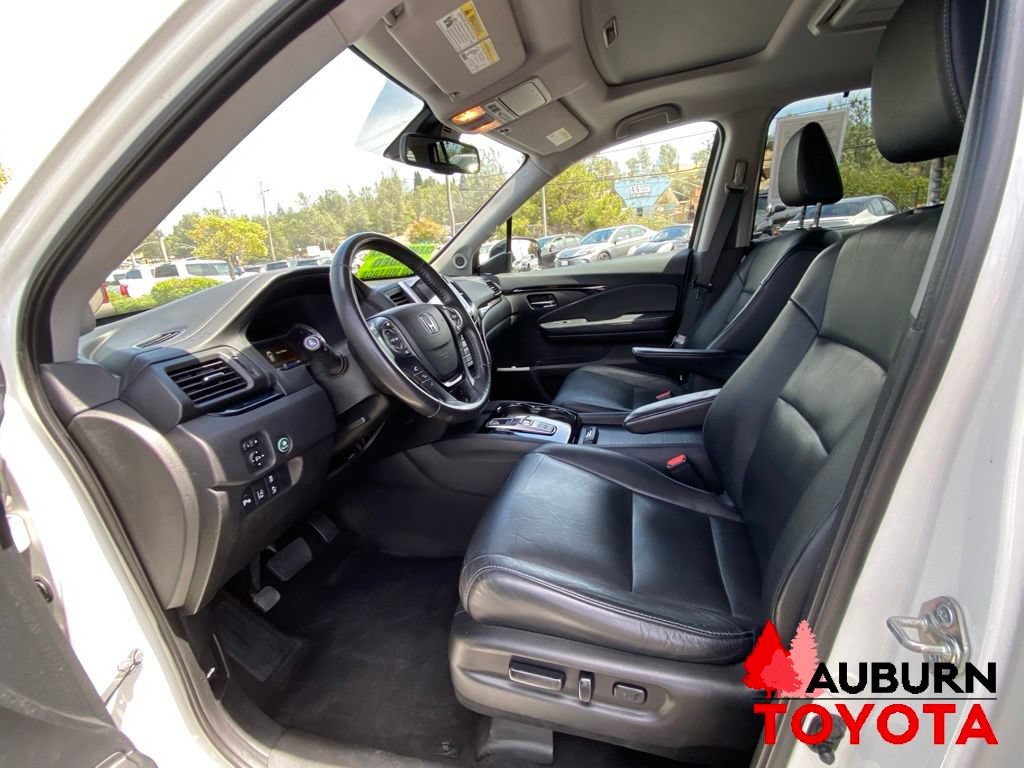 Used 2018 Honda Pilot Touring image 32