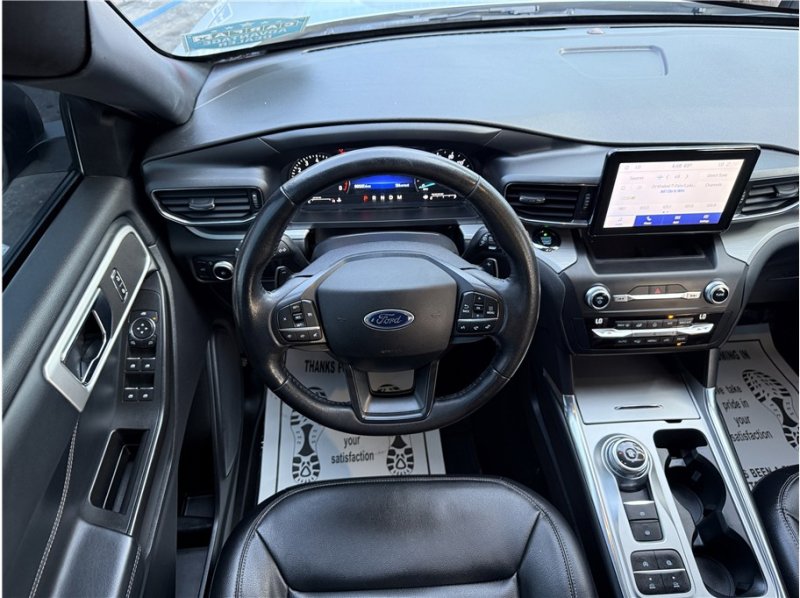Used 2020 Ford Explorer XLT w/ Equipment Group 202A image 43