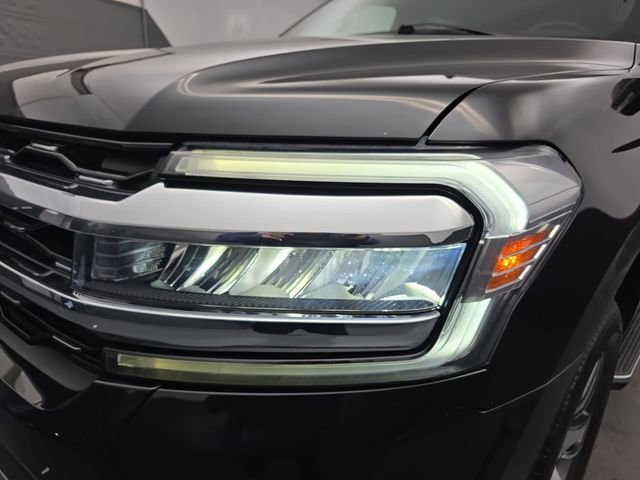 Used 2022 Ford Expedition Max Limited image 14