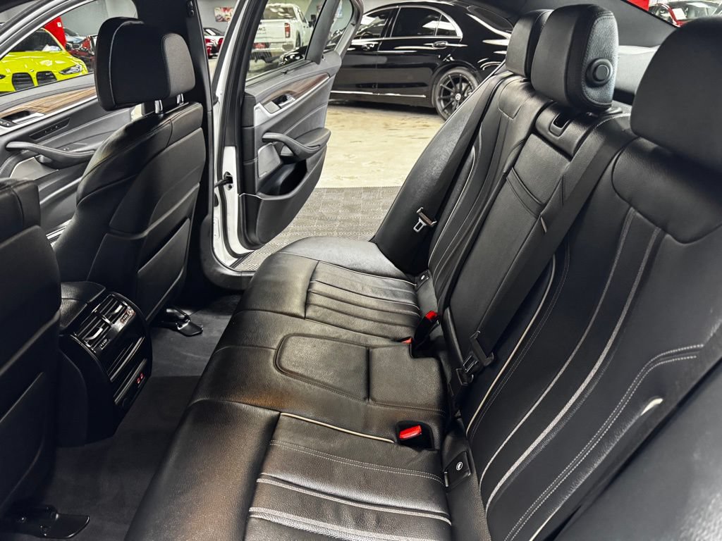 Used 2023 BMW M550i xDrive w/ Executive Package AWD/4WD image 43
