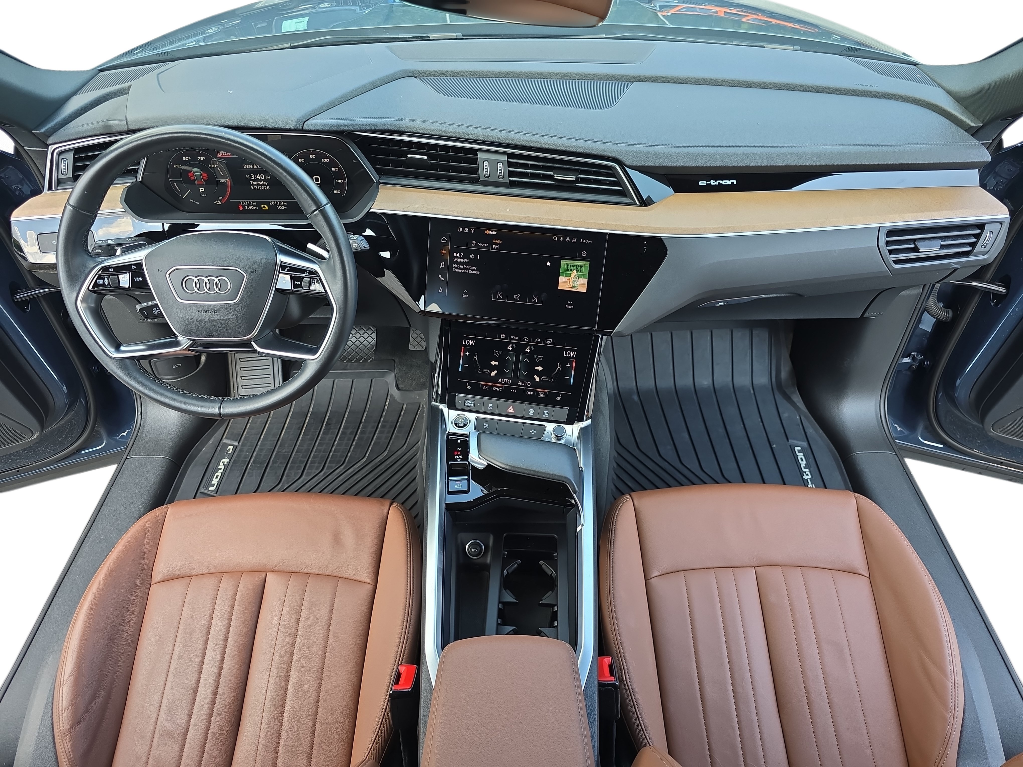 Used 2024 Audi Q8 e-tron Premium AWD/4WD image 9