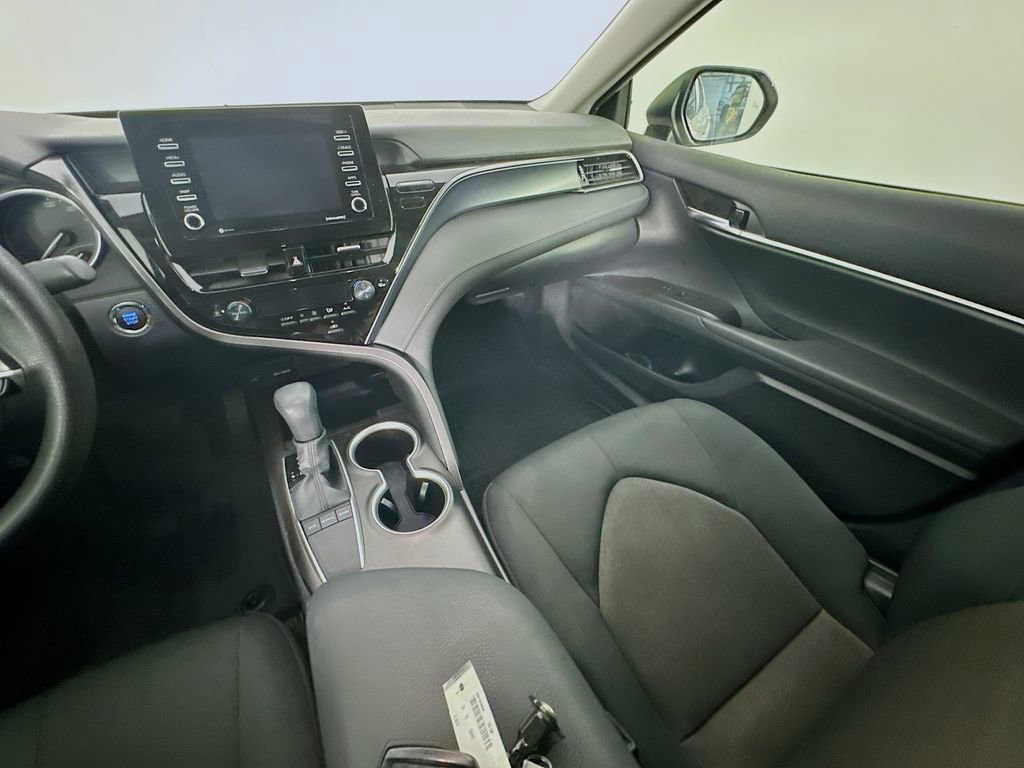 Used 2024 Toyota Camry LE w/ Convenience Package FWD image 11
