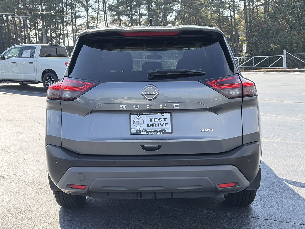 Used 2023 Nissan Rogue S image 4