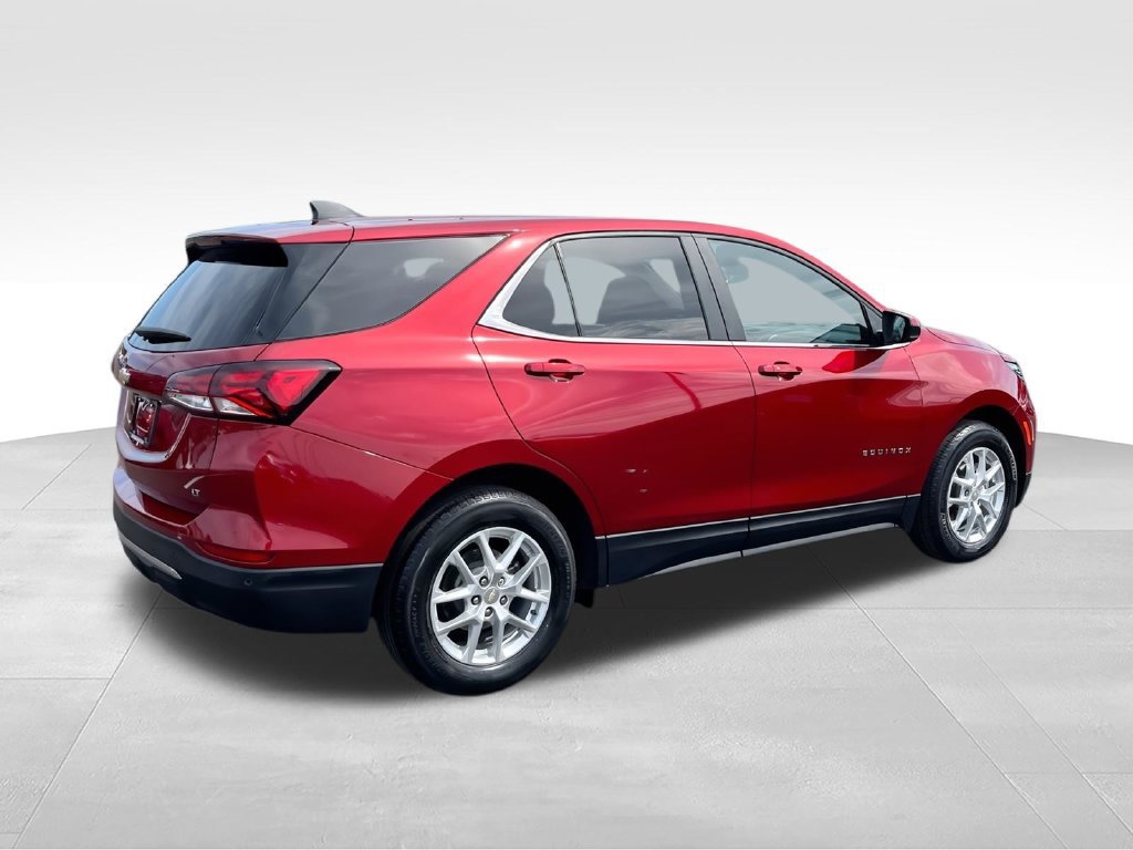 Used 2024 Chevrolet Equinox LT w/ LPO, Floor Liner Package FWD image 8