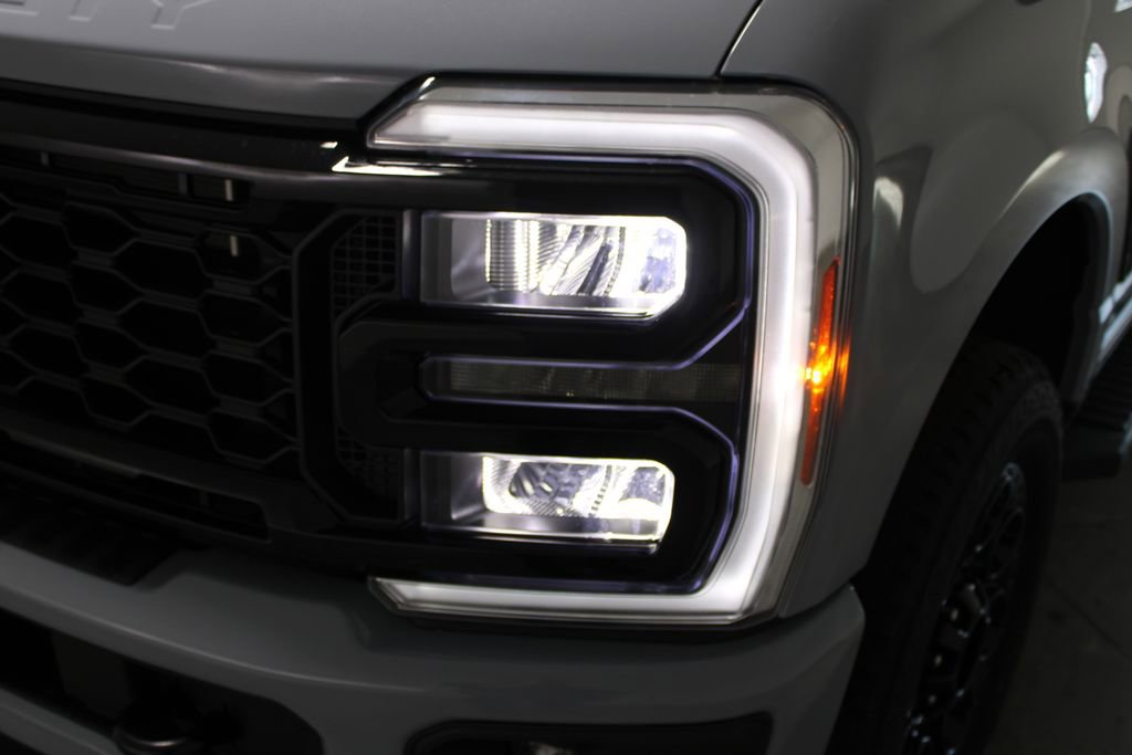 New 2026 Ford F250 Lariat w/ Black Appearance Package image 59