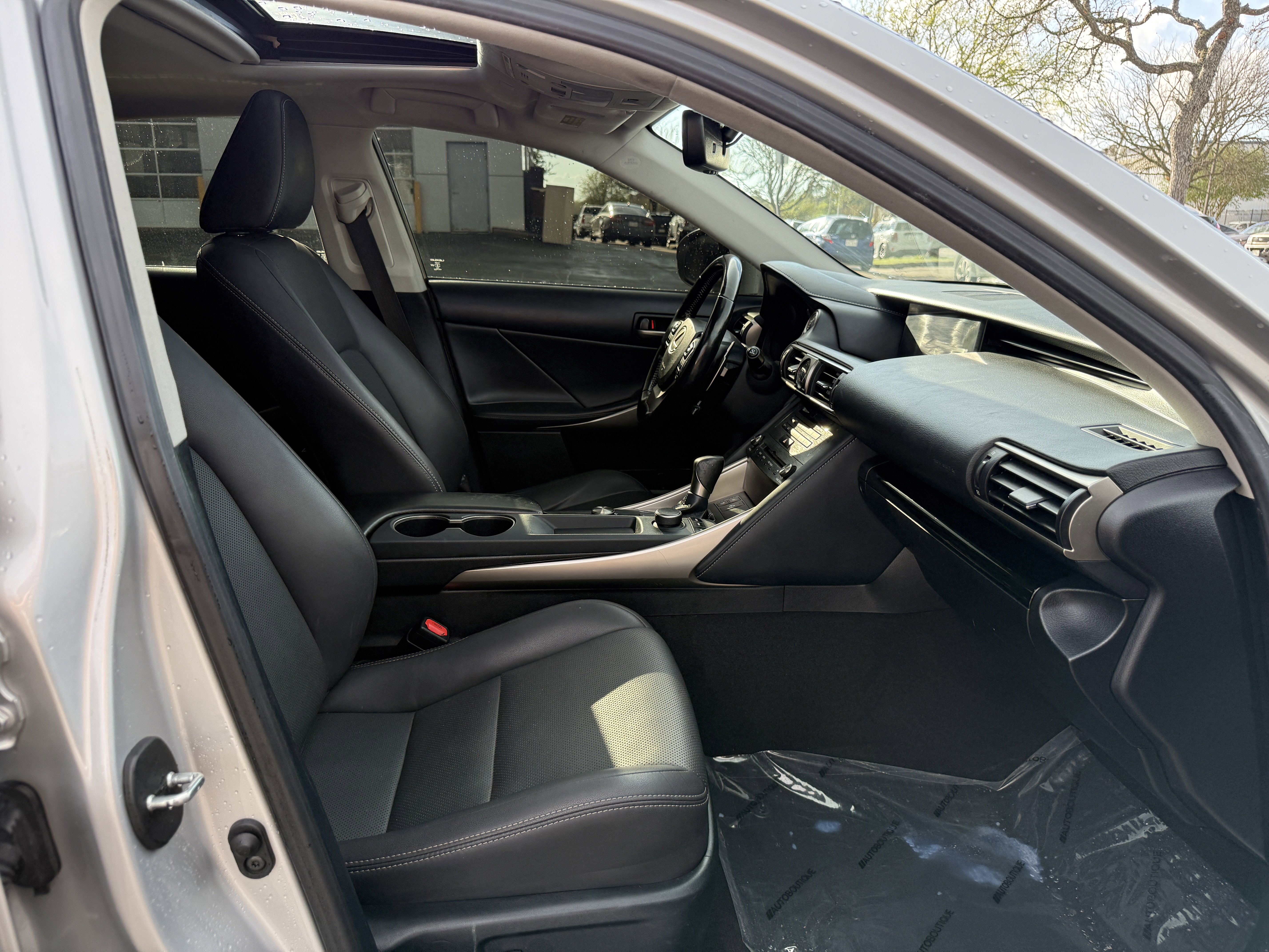 Used 2020 Lexus IS 300 AWD w/ Premium Package image 29