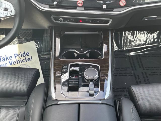Used 2026 BMW X7 xDrive40i AWD/4WD image 24