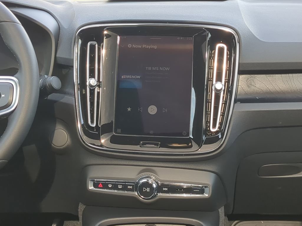 Used 2023 Volvo C40 Recharge Core image 26