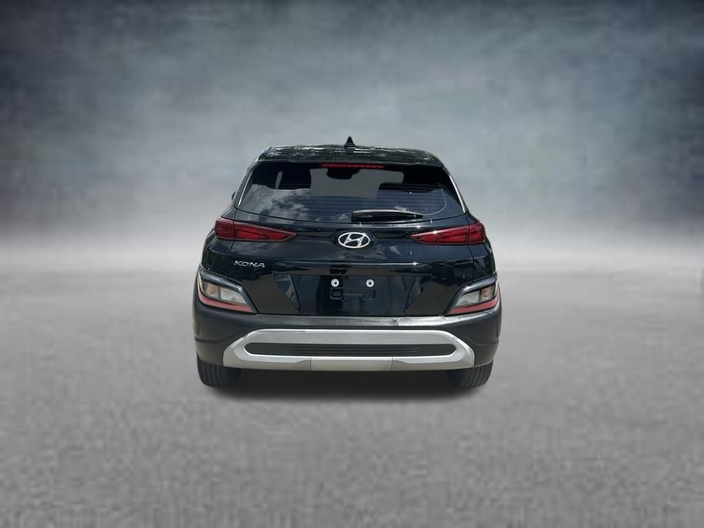 Used 2023 Hyundai Kona SE w/ Cargo Package FWD image 4
