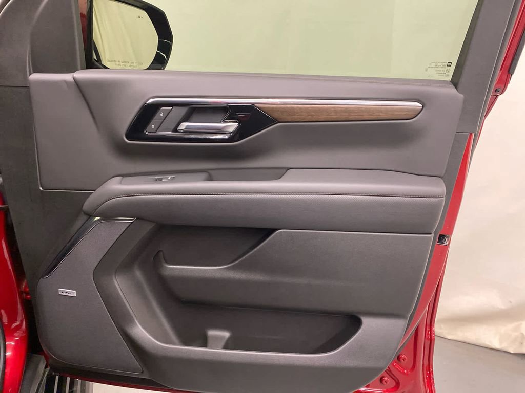 New 2025 Chevrolet Tahoe High Country image 11