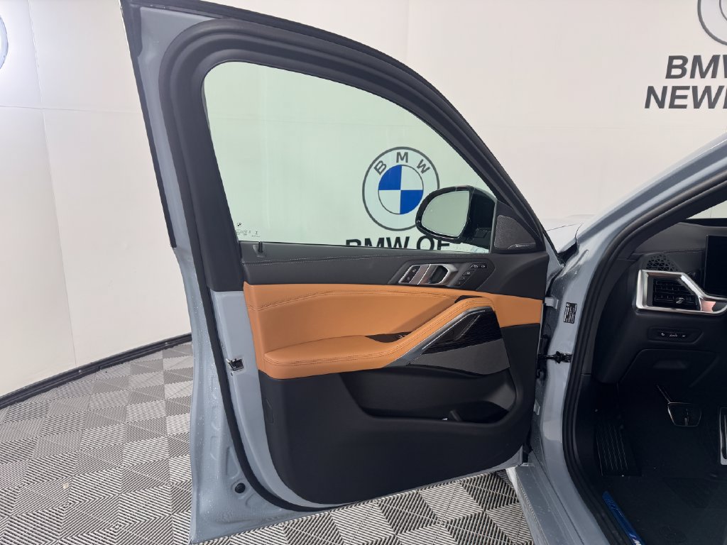 New 2027 BMW X6 xDrive40i w/ Premium Package AWD/4WD image 16