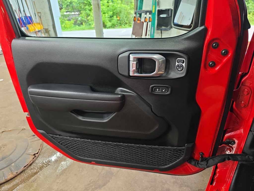 Used 2021 Jeep Wrangler Sport AWD/4WD image 26