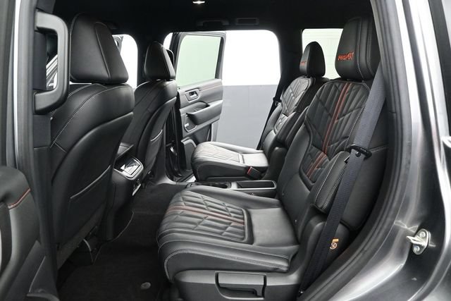 Used 2026 Nissan Armada PRO-4X w/ Captain's Chari Seat Package AWD/4WD image 13