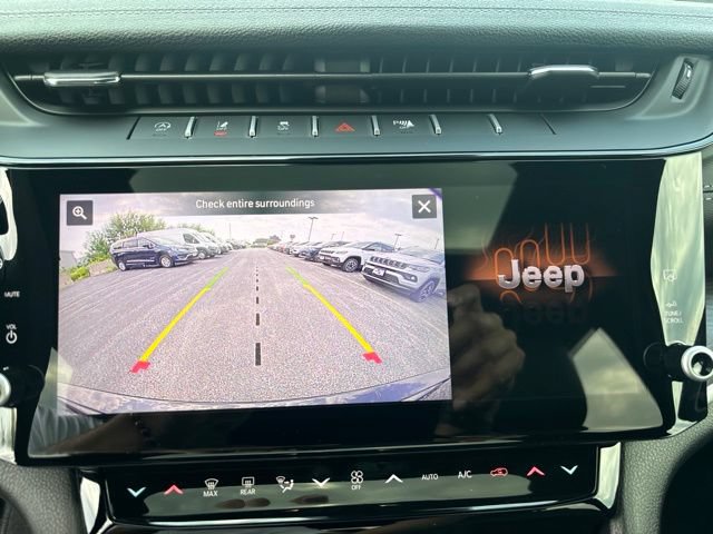 New 2026 Jeep Grand Cherokee Altitude AWD/4WD image 32