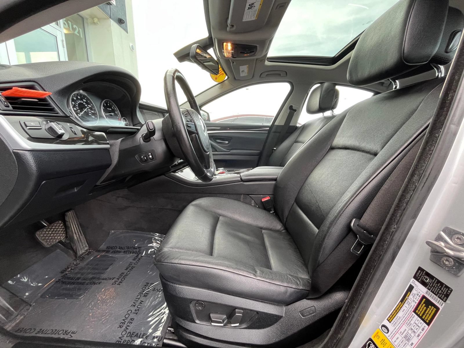 Used 2012 BMW 528i xDrive Sedan AWD/4WD image 27
