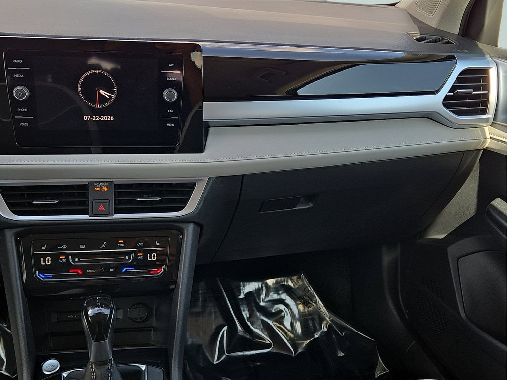 New 2026 Volkswagen Taos SE FWD image 15