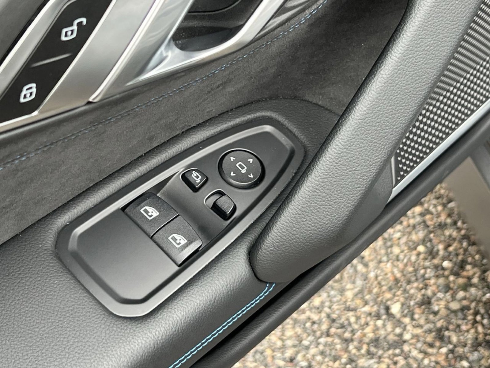 Used 2023 BMW Z4 M40i w/ Premium Package image 16