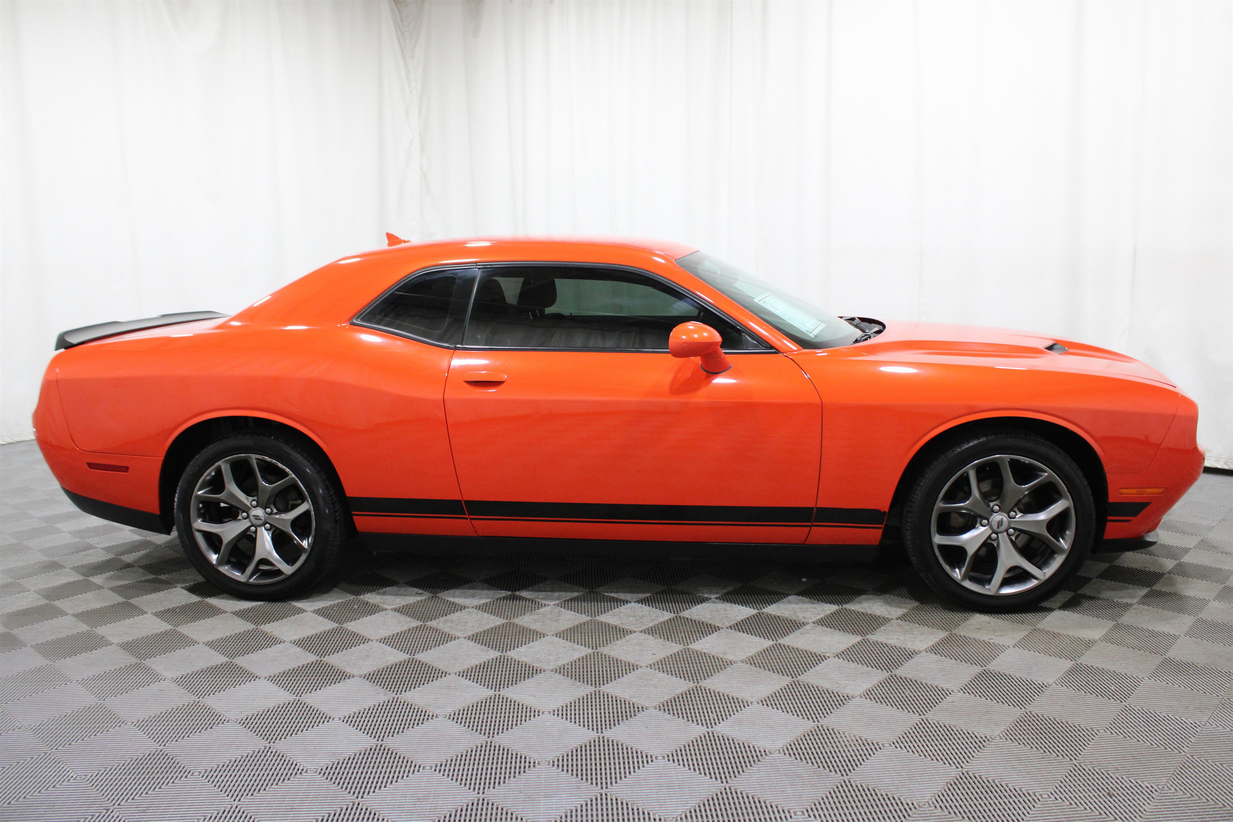 Used 2017 Dodge Challenger SXT w/ Sound Group image 31