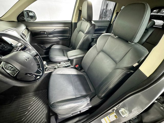 Used 2019 Mitsubishi Outlander SEL image 16