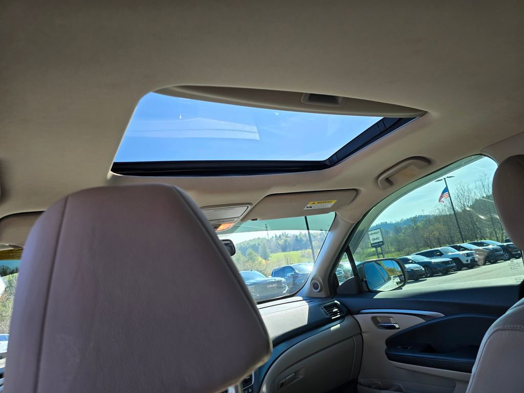 Used 2017 Honda Pilot EX-L image 9