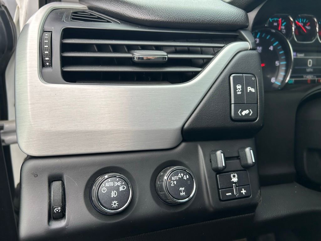 Used 2019 GMC Yukon SLE w/ HD Trailering Package image 13