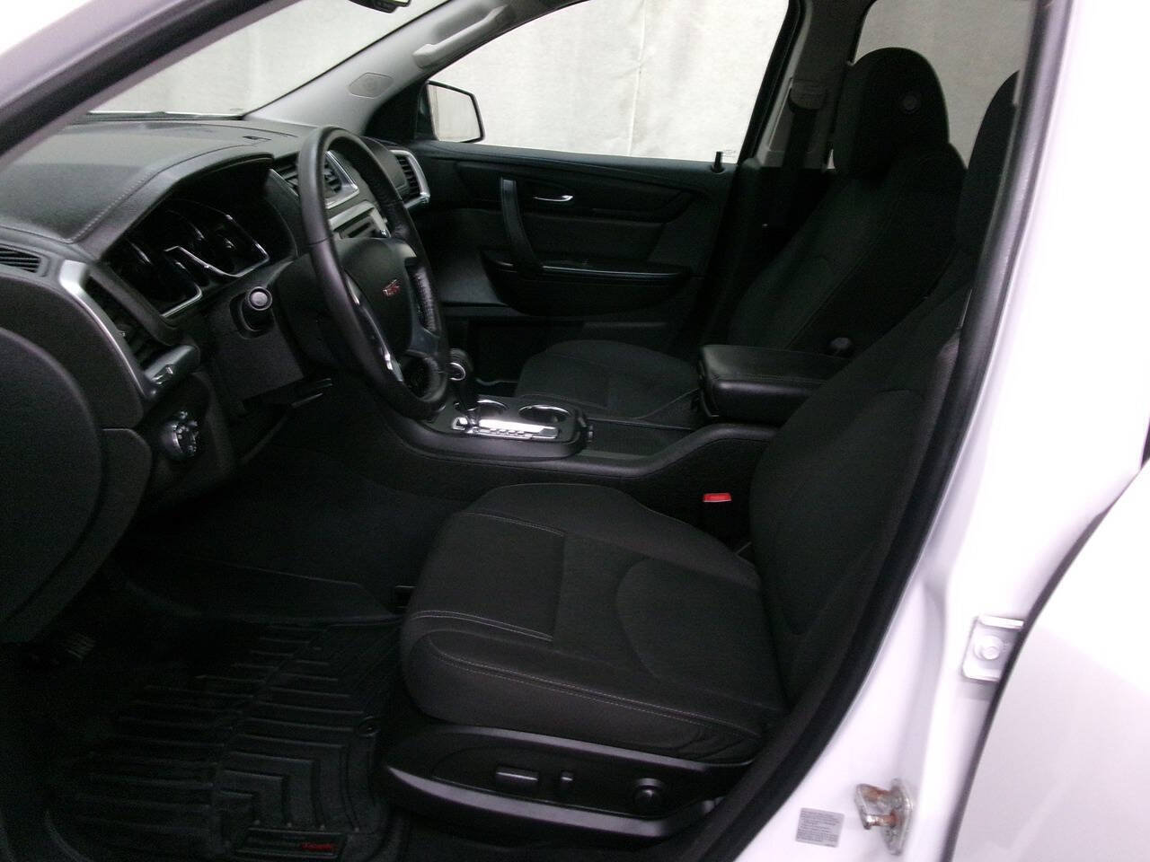 Used 2016 GMC Acadia SLE AWD/4WD image 13