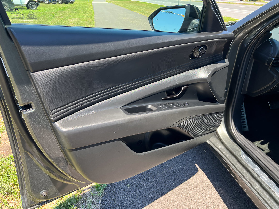 Used 2025 Hyundai Elantra Sport FWD image 10