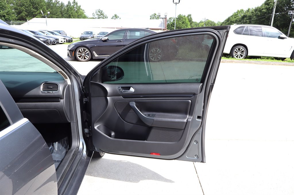Used 2012 Volkswagen Jetta TDI FWD image 25