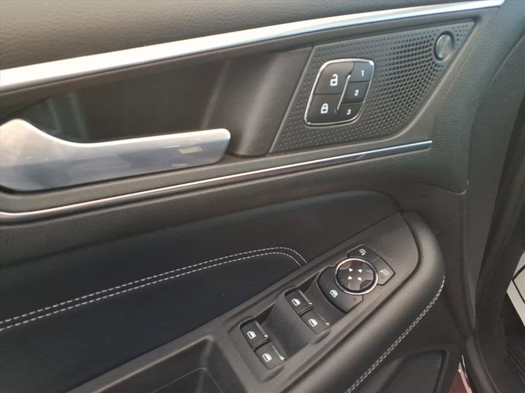 Used 2022 Ford Edge Titanium w/ Equipment Group 301A image 19