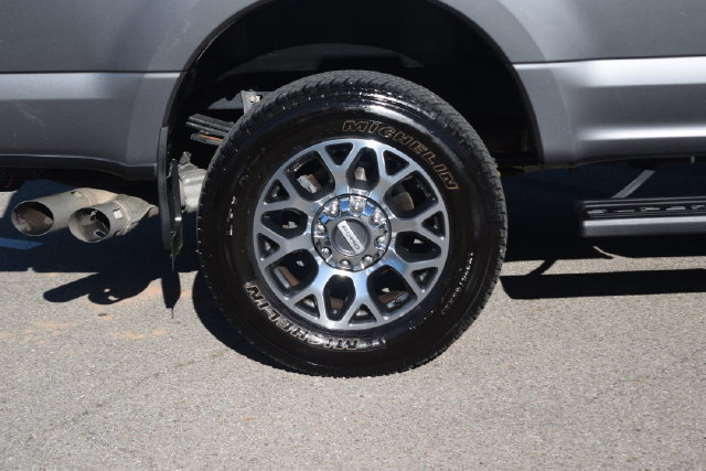 Used 2021 Ford F250 Lariat w/ Lariat Ultimate Package AWD/4WD image 29