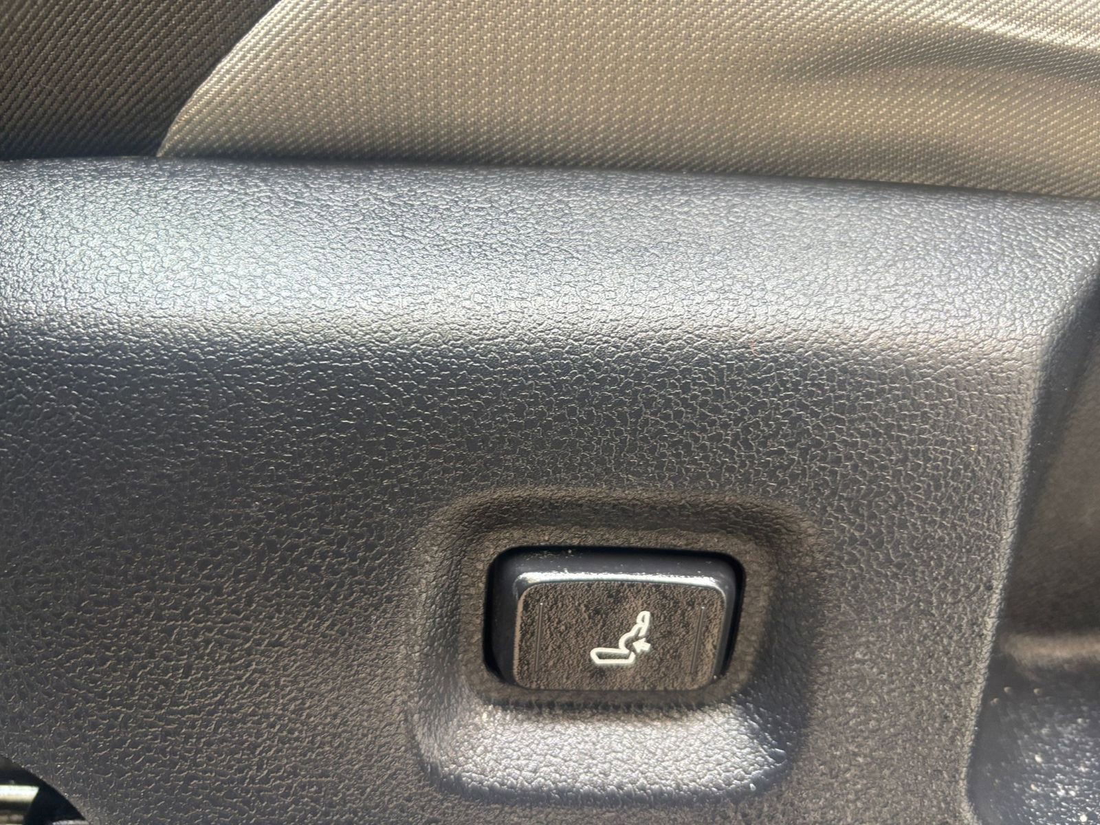 Used 2025 Toyota Tacoma TRD Off-Road image 23