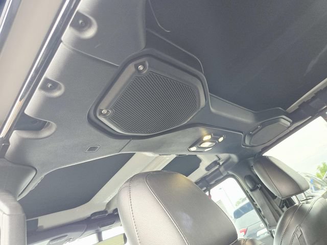 Used 2020 Jeep Wrangler Unlimited Sahara AWD/4WD image 10