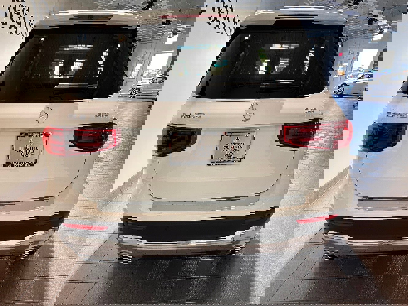 New 2026 Mercedes-Benz GLB 250 4MATIC image 5