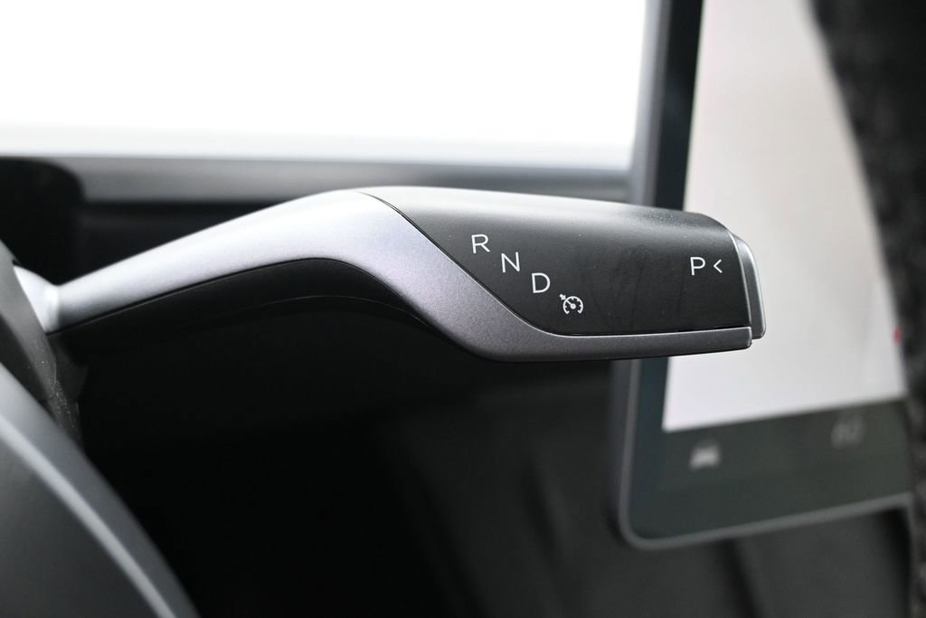 Used 2022 Tesla Model Y Long Range AWD/4WD image 17