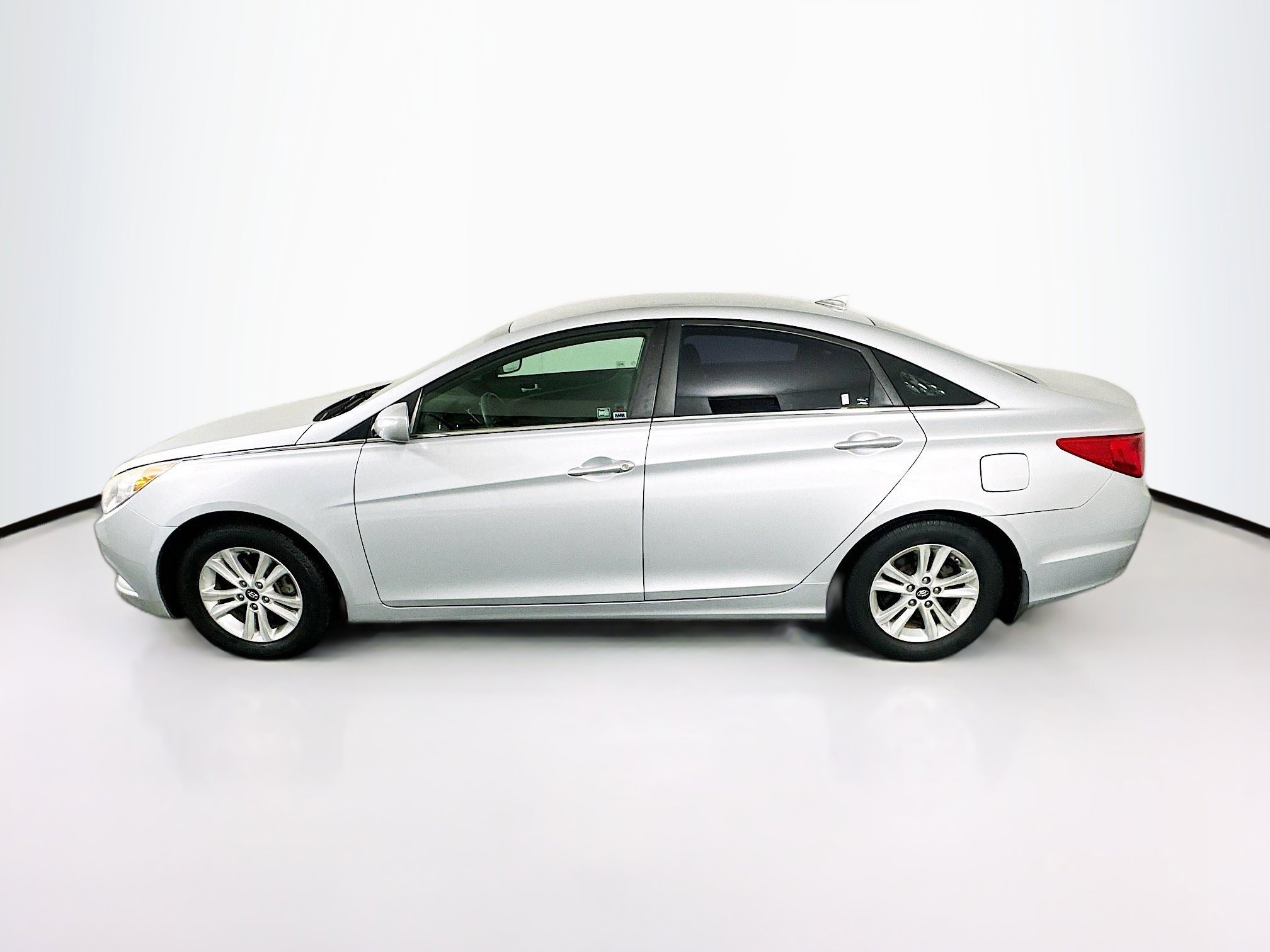 Used 2013 Hyundai Sonata GLS image 4