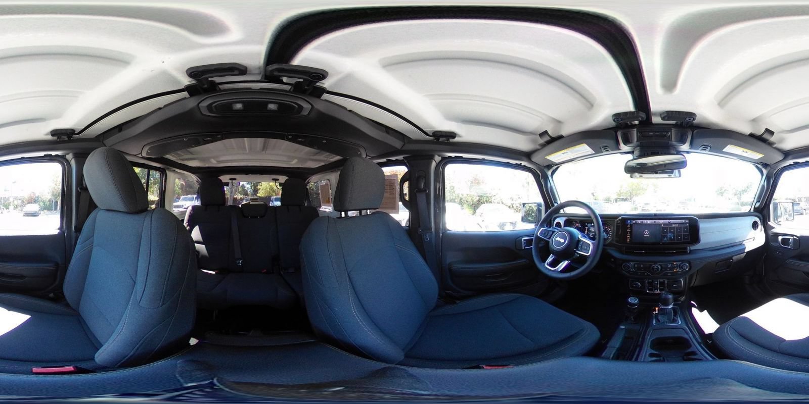 Used 2025 Jeep Wrangler Unlimited Sahara AWD/4WD image 42