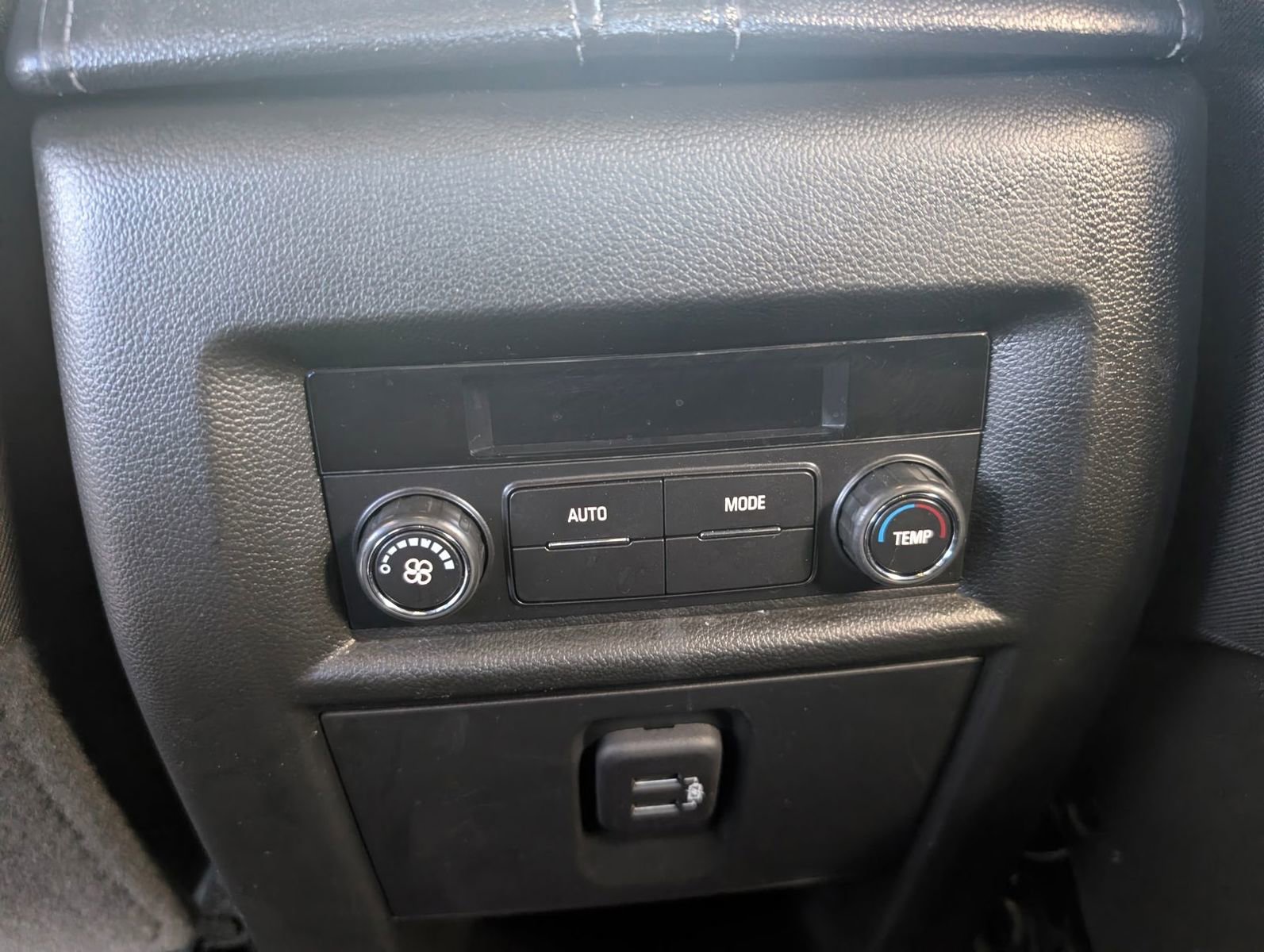 Used 2023 Chevrolet Traverse LT w/ LPO, Floor Liner Package image 28