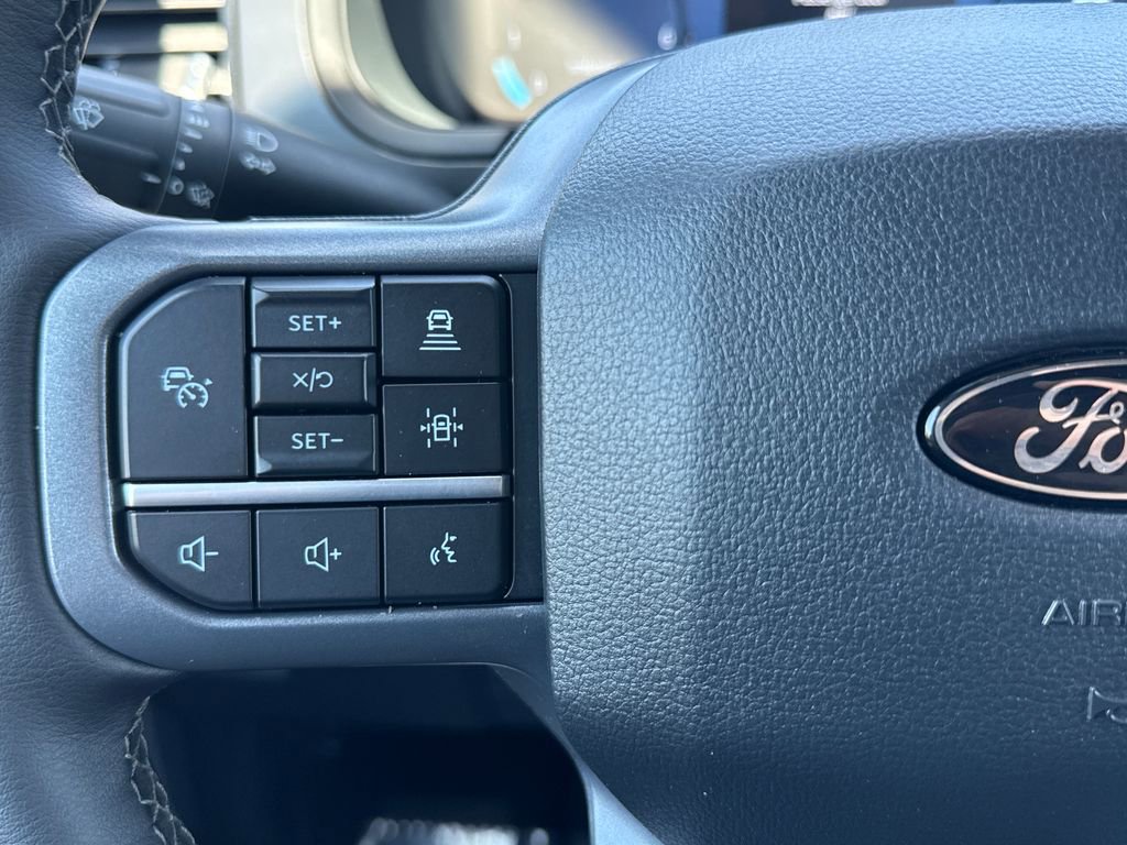 Used 2025 Ford F150 Lariat AWD/4WD image 15